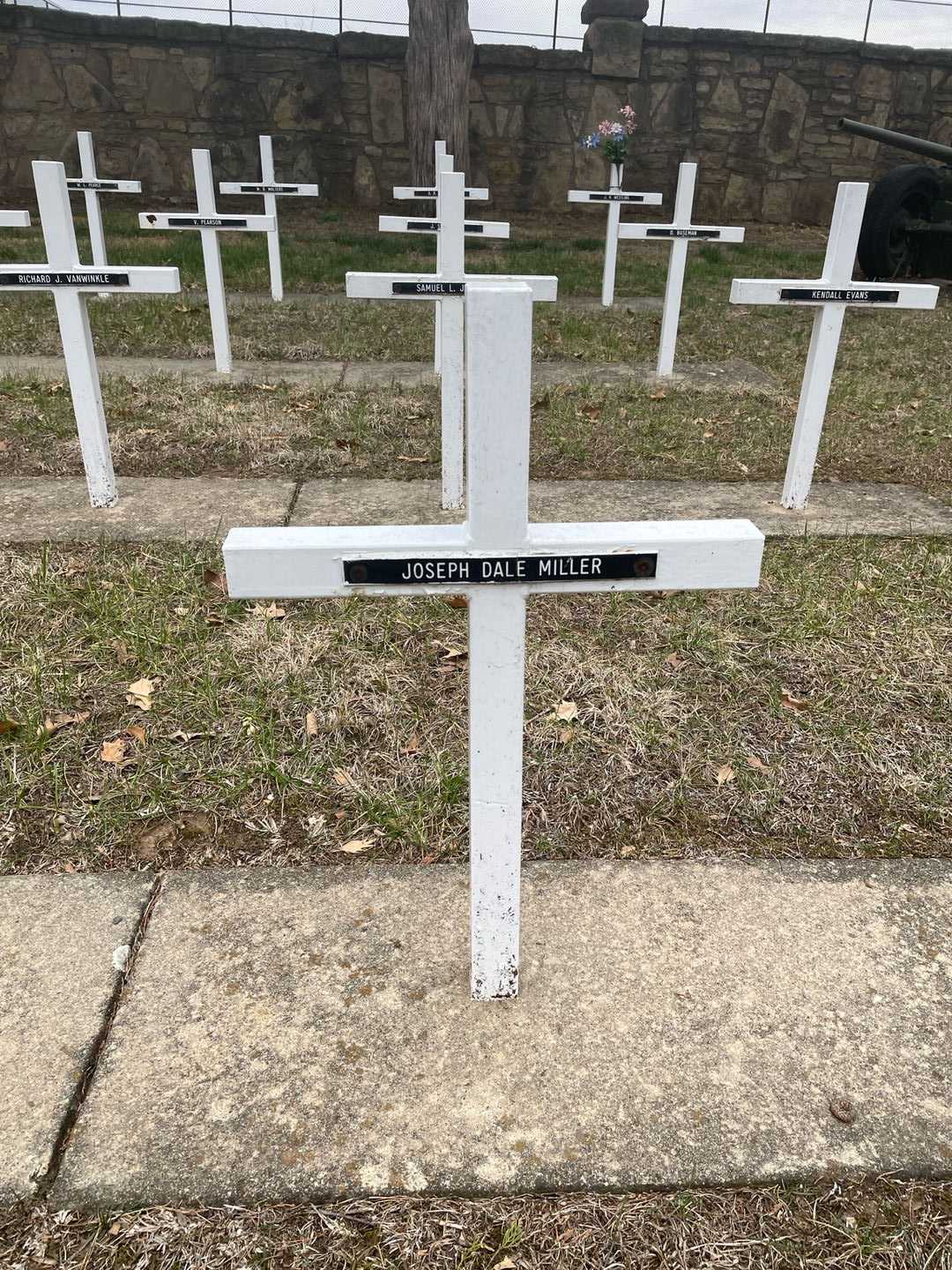 Joseph Dale Miller's grave. Photo 3