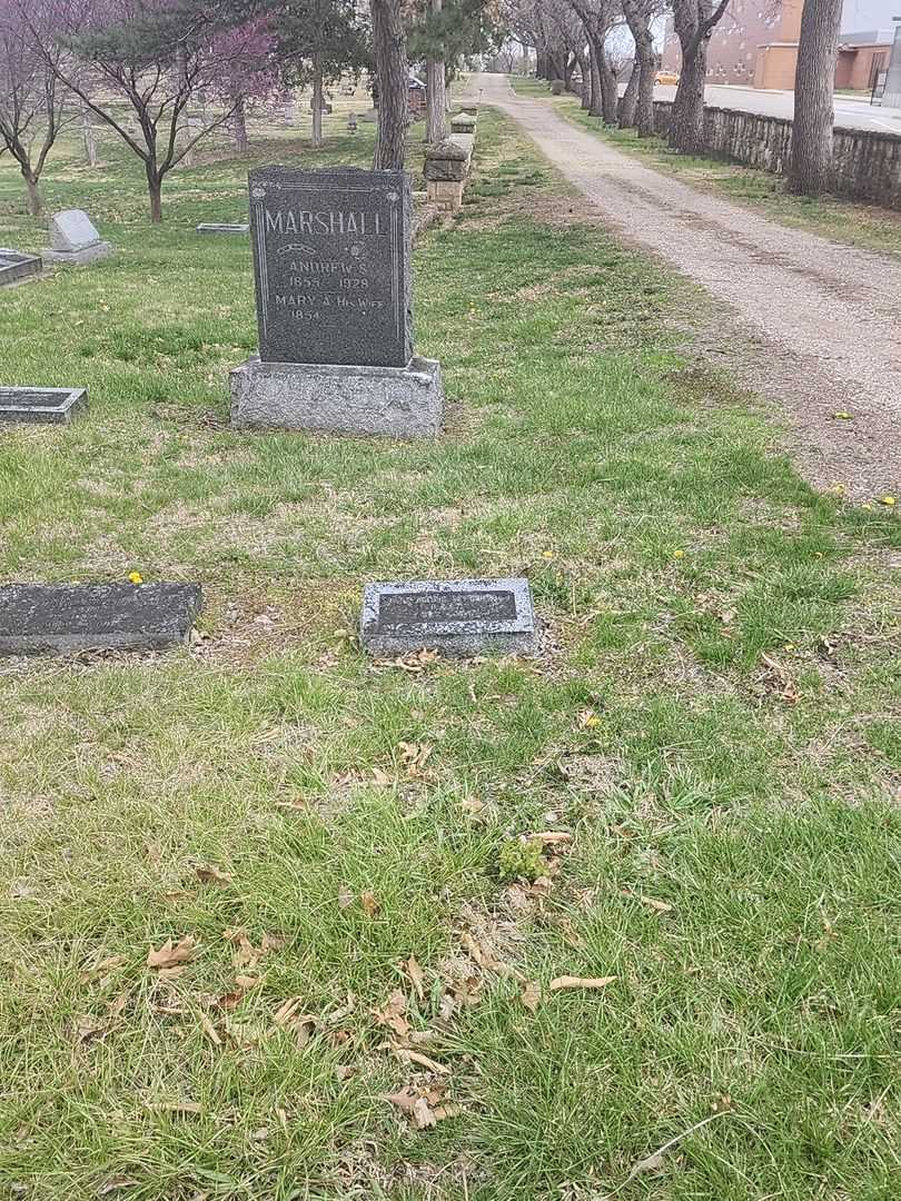 Marguerite E. McCormick Raaz's grave. Photo 2