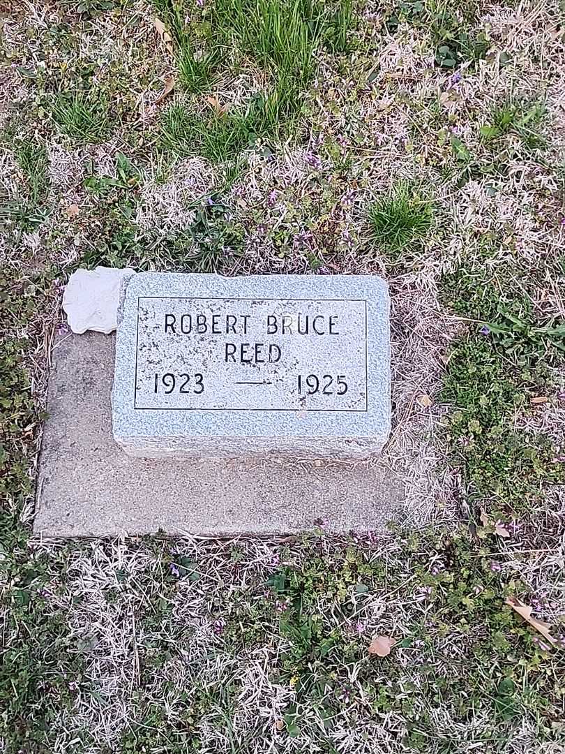 Robert Bruce Reed's grave. Photo 3