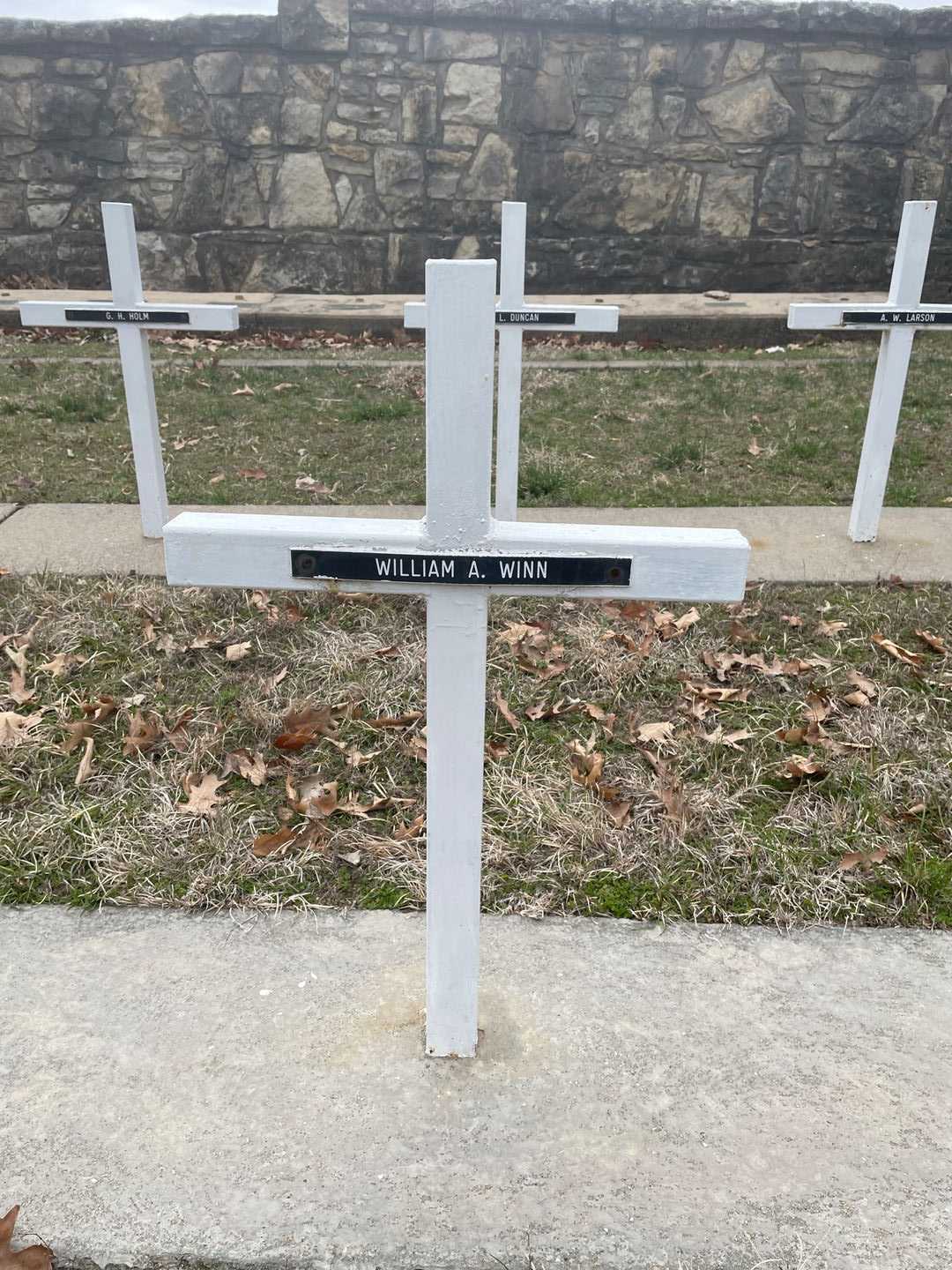 William A. Winn's grave. Photo 3