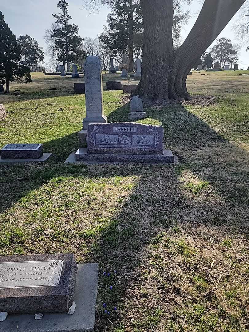 Eugene P. Farrell's grave. Photo 2