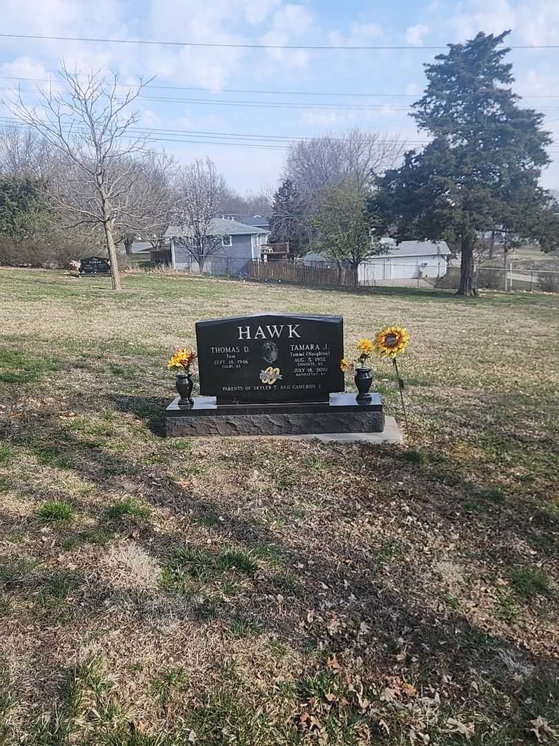 Tamara J. "Tammi" Naughton Hawk's grave. Photo 2