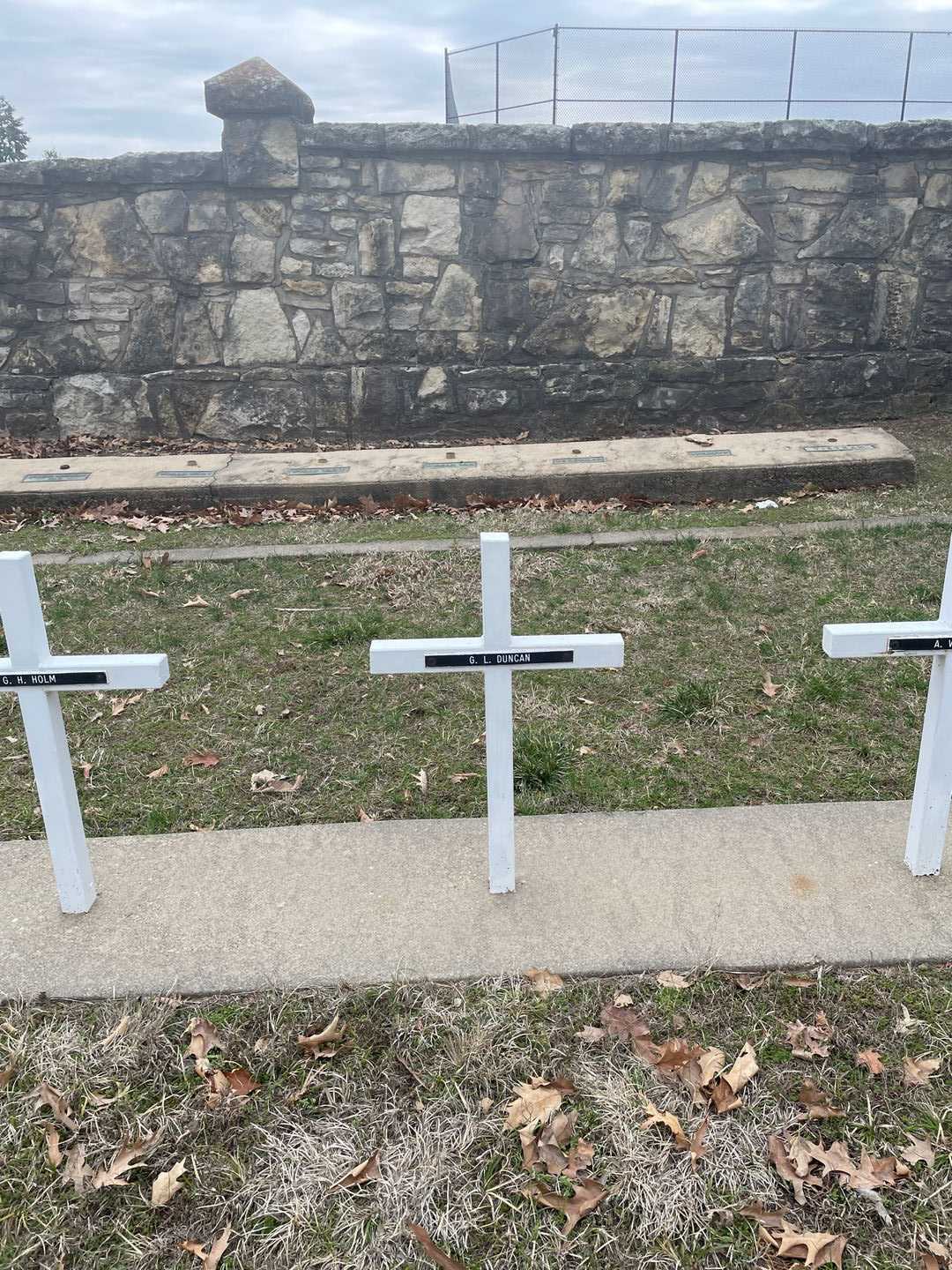 G. L. Duncan's grave. Photo 2