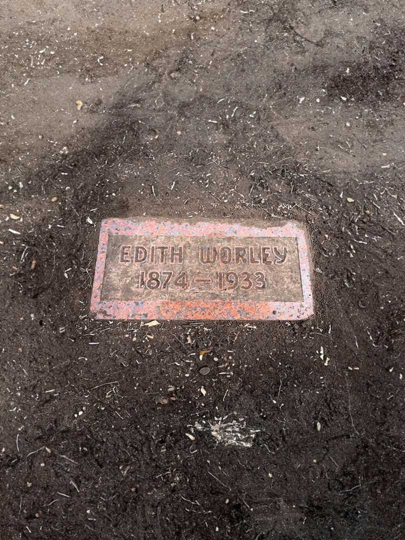 Edith Mary Worley's grave. Photo 2