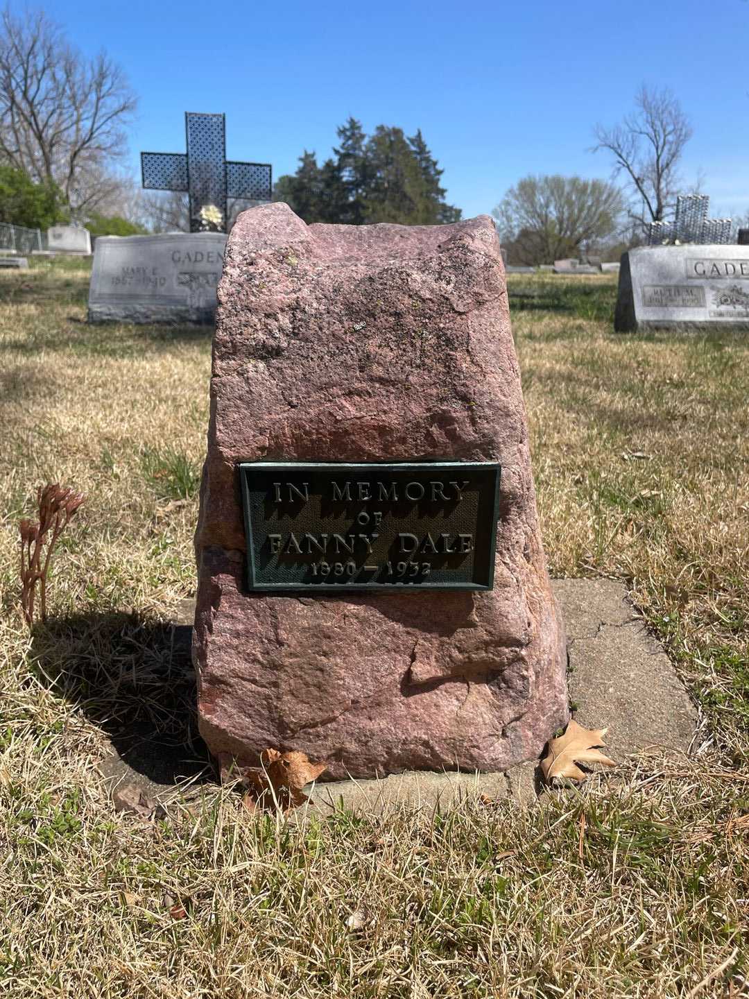 Fanny Rachael E. Dale's grave. Photo 3