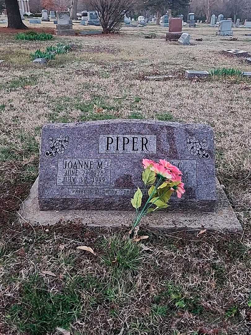Dick C. Piper's grave. Photo 3