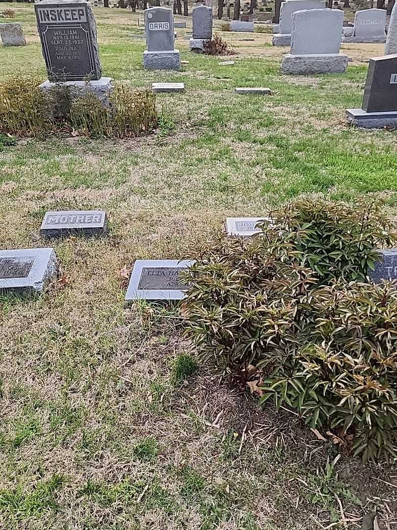 Elta Haege Leonard's grave. Photo 2