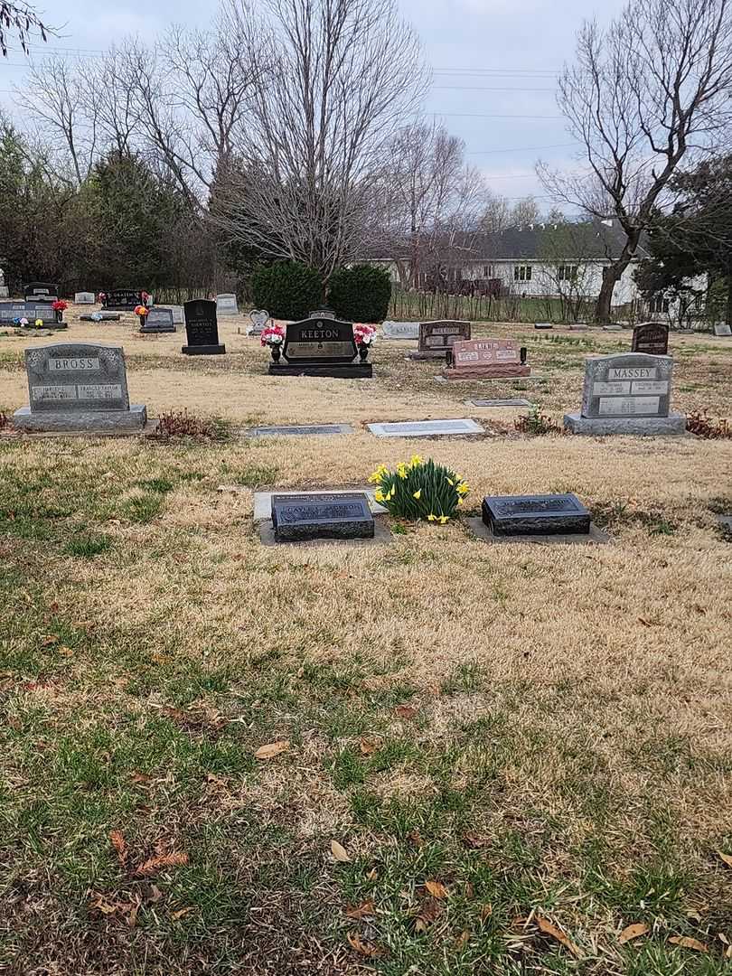 Gayle L. Jackson's grave. Photo 2