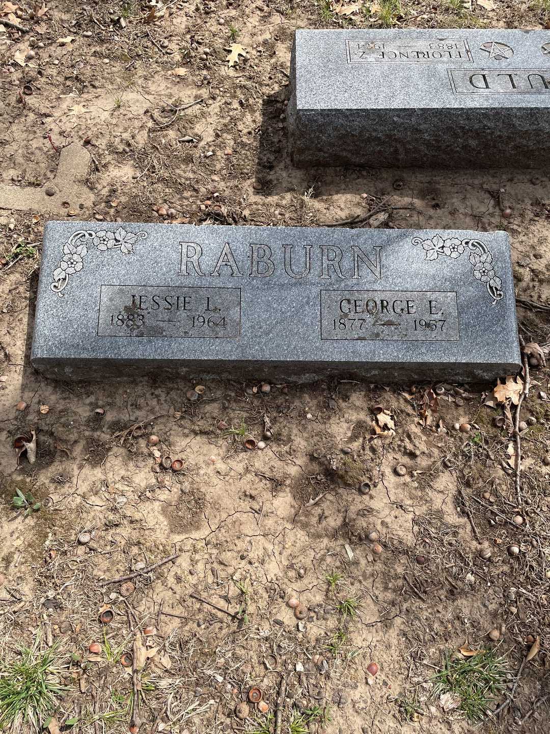 George E. Raburn's grave. Photo 1
