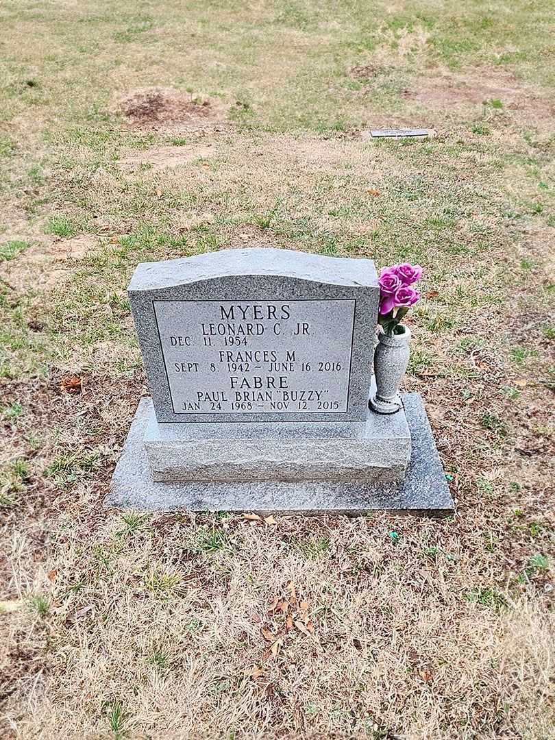 Paul Brian "Buzzy" Fabre's grave. Photo 1