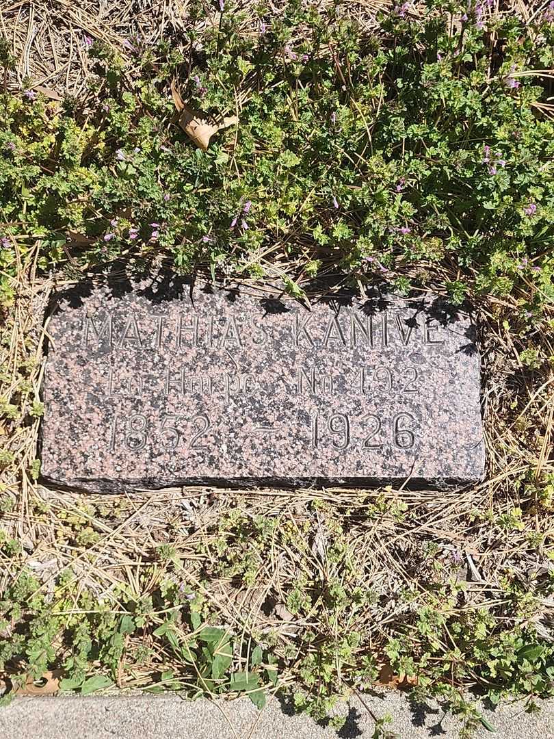 Mathias Kanive's grave. Photo 1