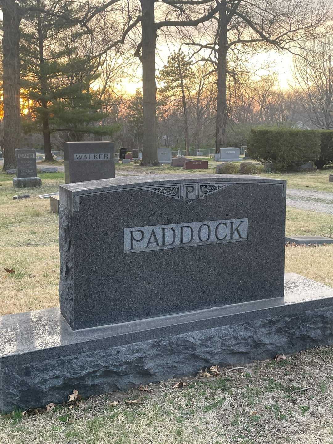 Isaac Belden Paddock's grave. Photo 1