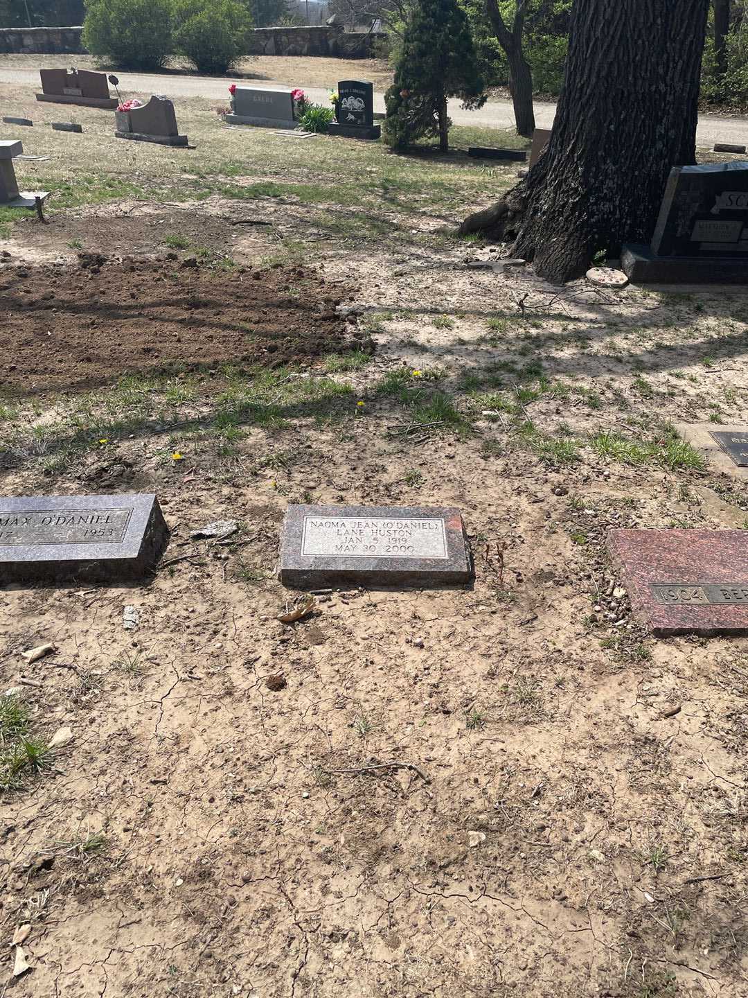 Naoma Jean O'Daniel Lane Huston's grave. Photo 3
