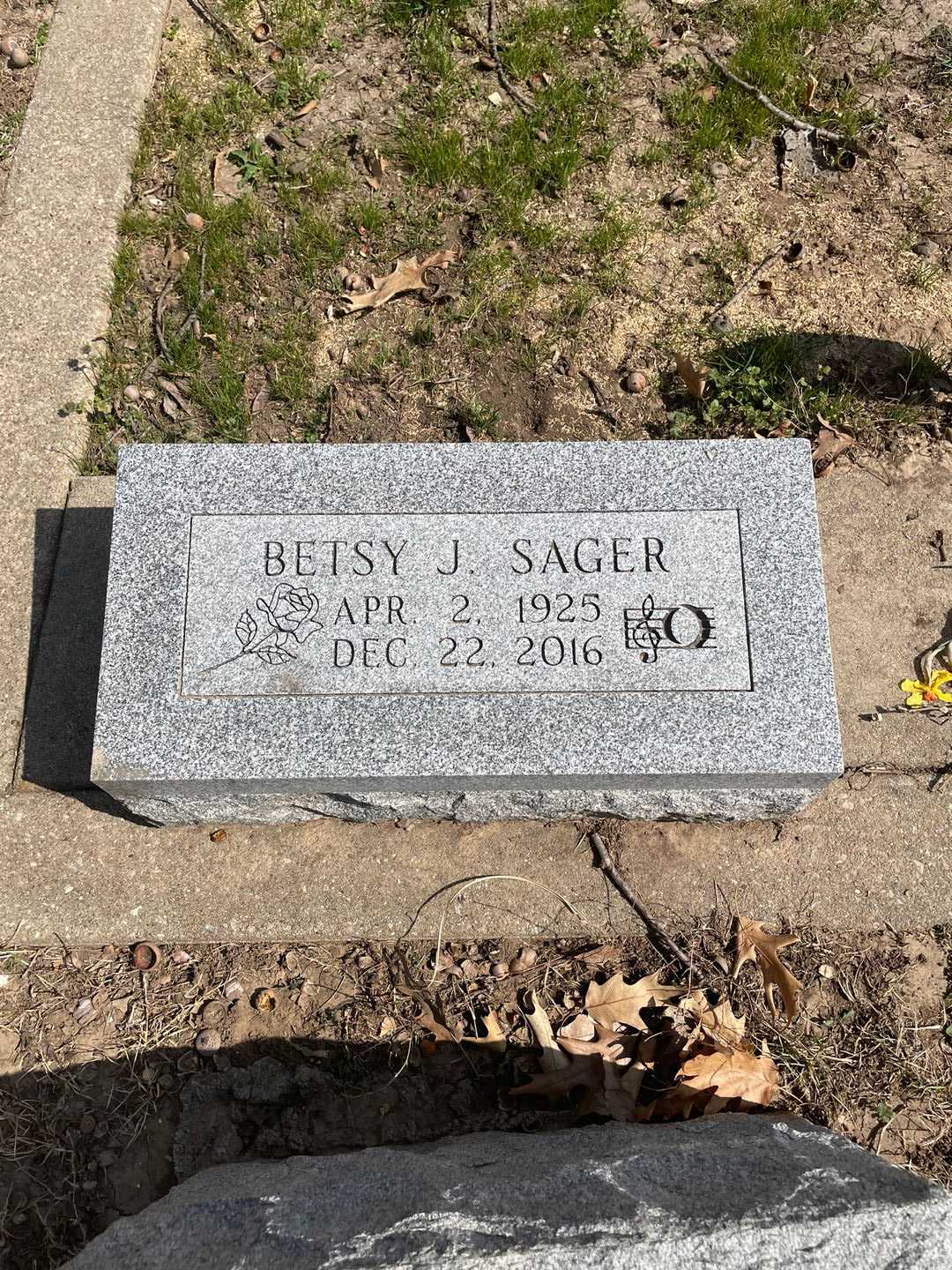 Betsy J. Sager's grave. Photo 3