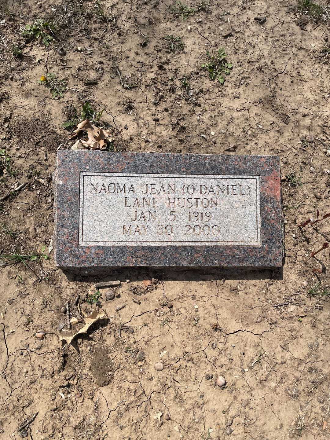 Naoma Jean O'Daniel Lane Huston's grave. Photo 4