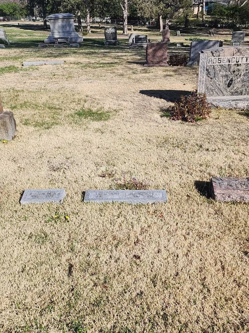 Laurence A. Pratt's grave. Photo 2