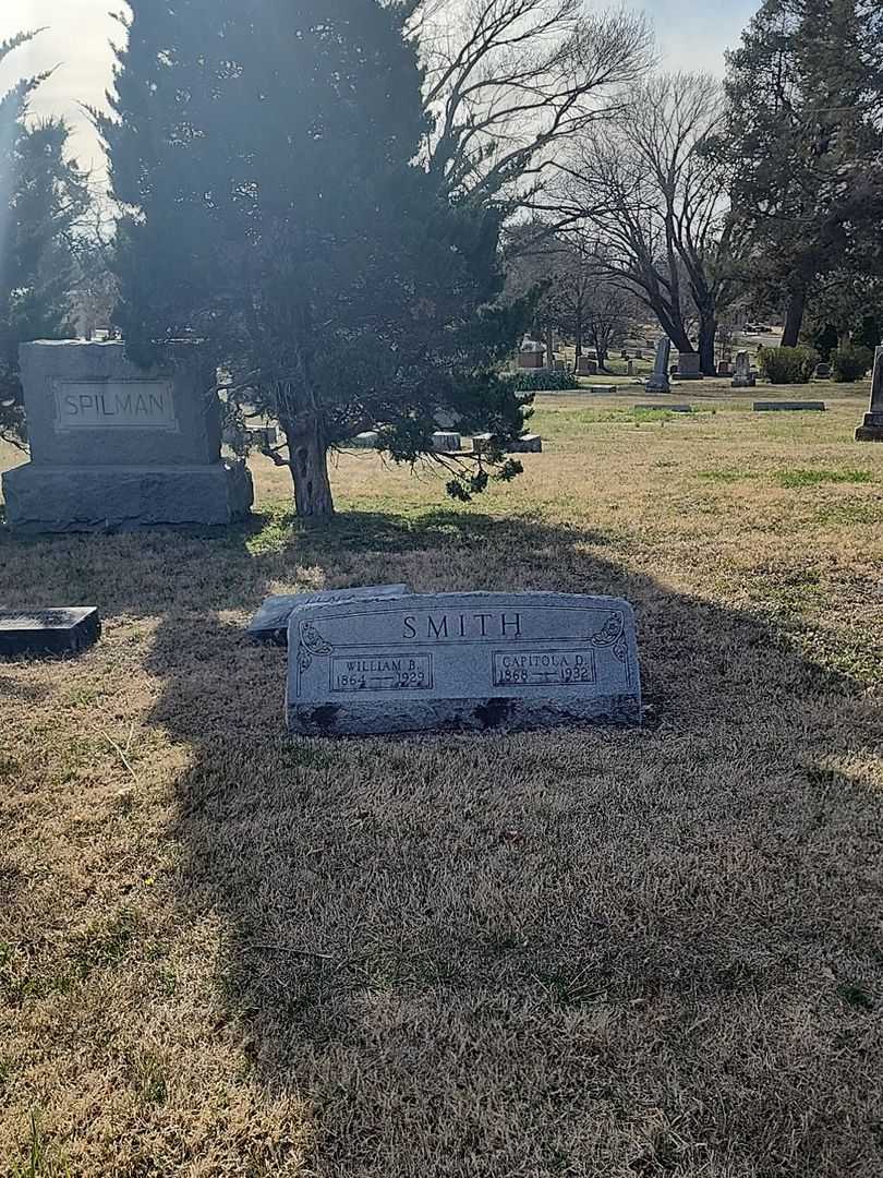 Capitola D. Smith's grave. Photo 3