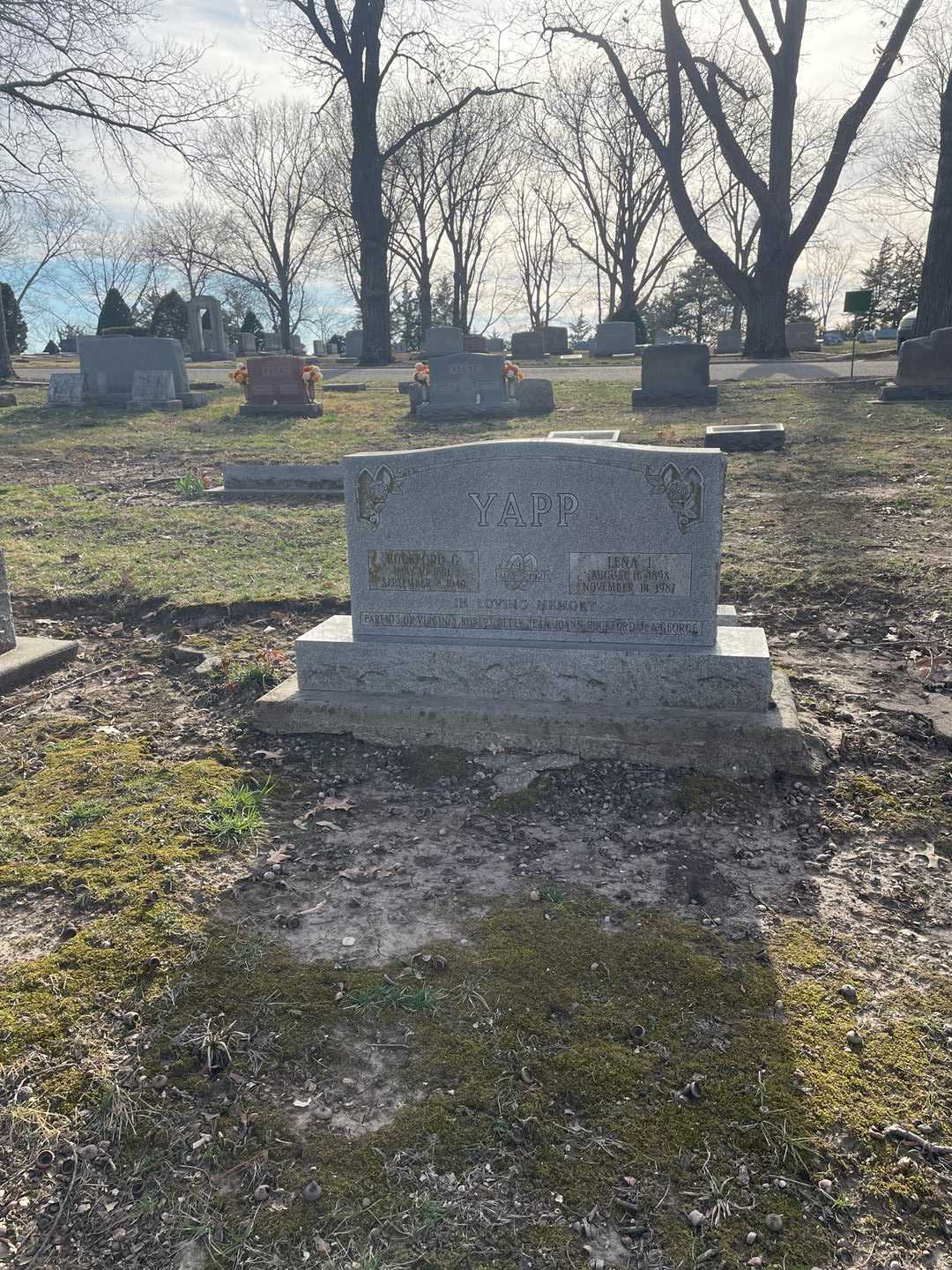 Lena I. Yapp's grave. Photo 2