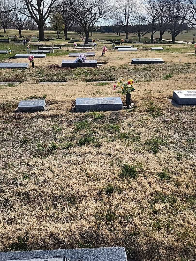 Kay M. Waddell Reid's grave. Photo 2