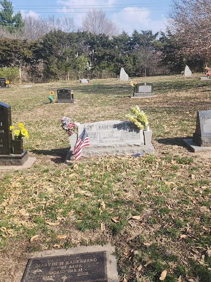 Marvin H. Radenberg's grave. Photo 2