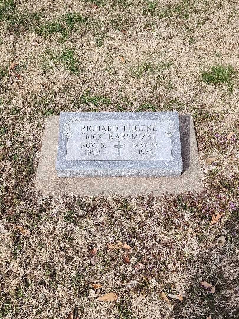 Richard Eugene "Rick" Karsmizki's grave. Photo 1