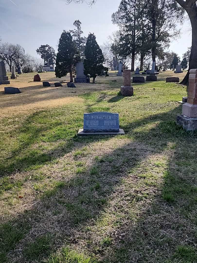Afton Margurite Dettmer's grave. Photo 2