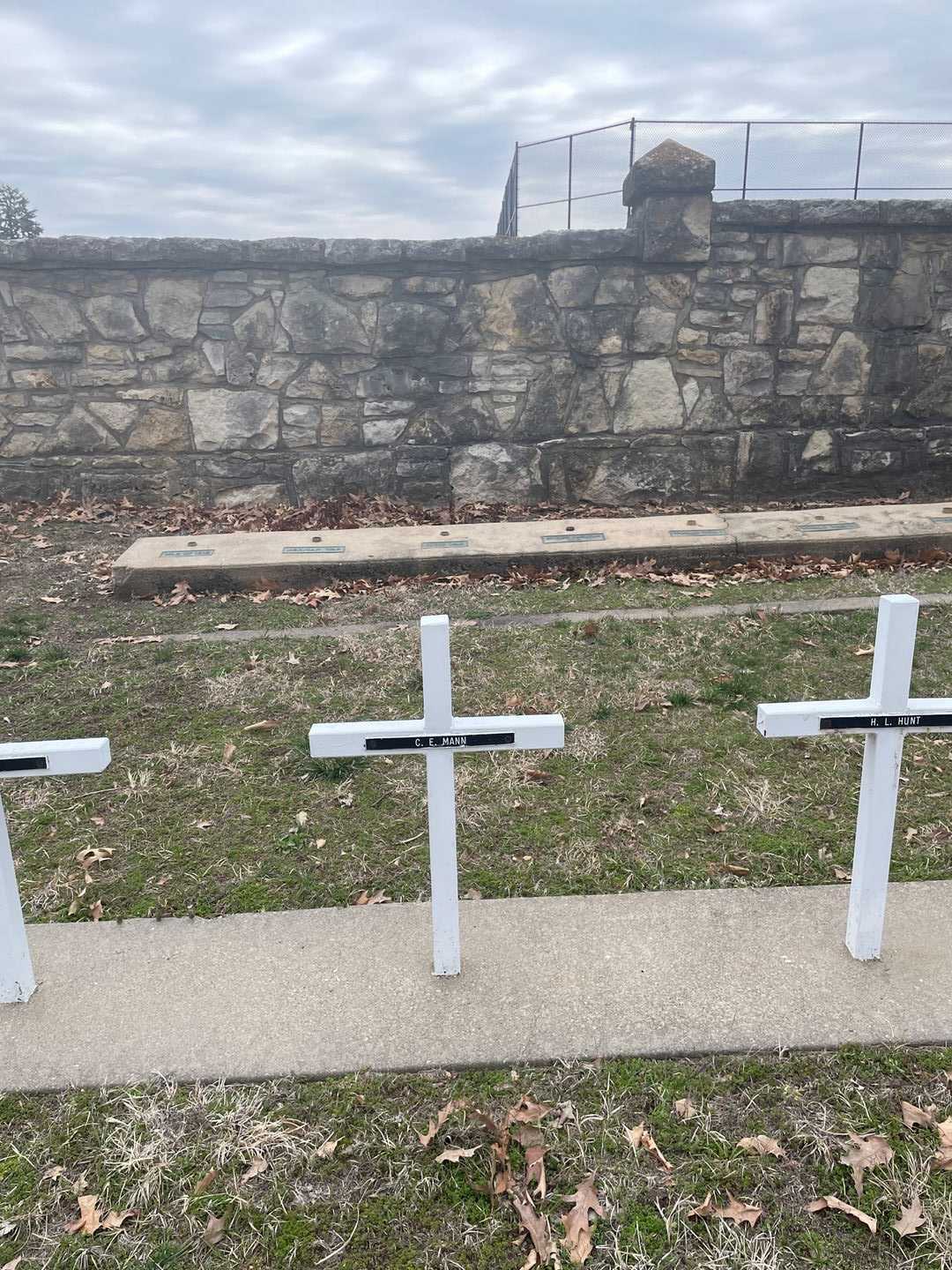C. E. Mann's grave. Photo 2