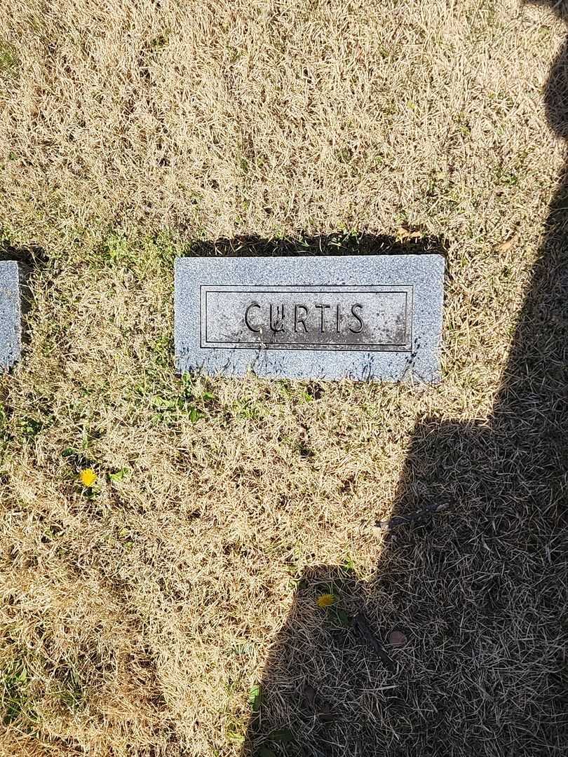 Curtis Hernon Kyle's grave. Photo 4