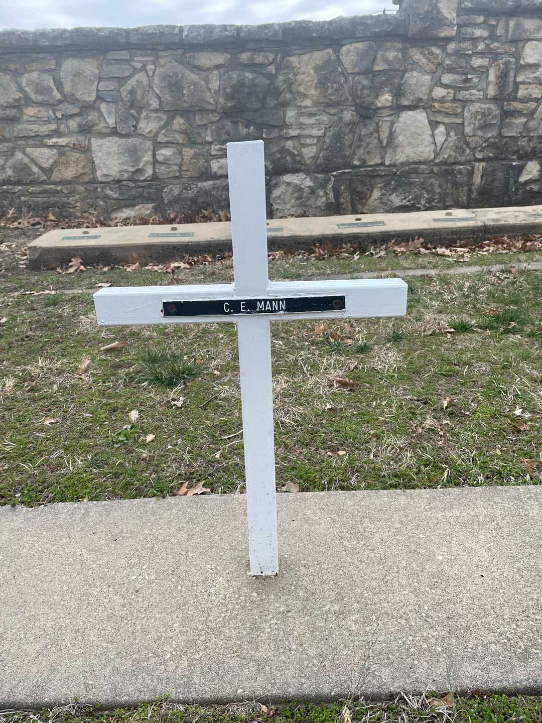 C. E. Mann's grave. Photo 3