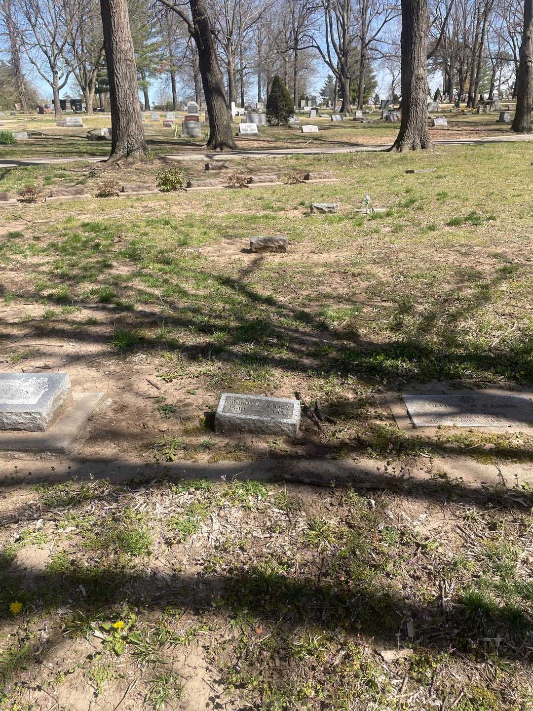 Maude F. Kaiser's grave. Photo 2