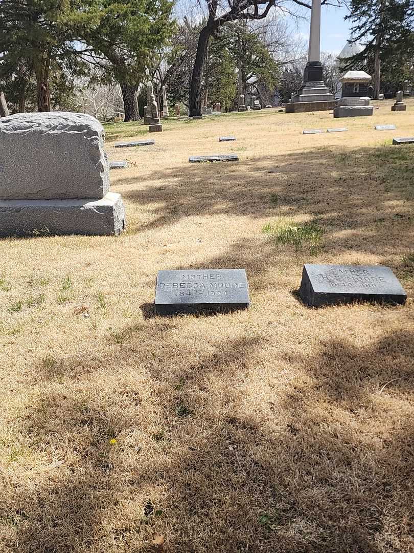 Rebecca Moore's grave. Photo 2