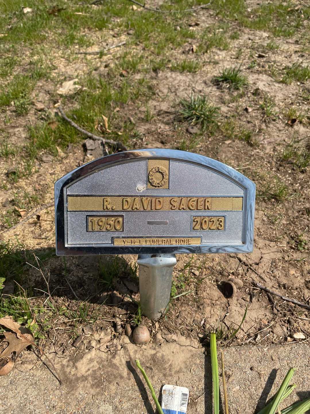 R. David Sager's grave. Photo 3