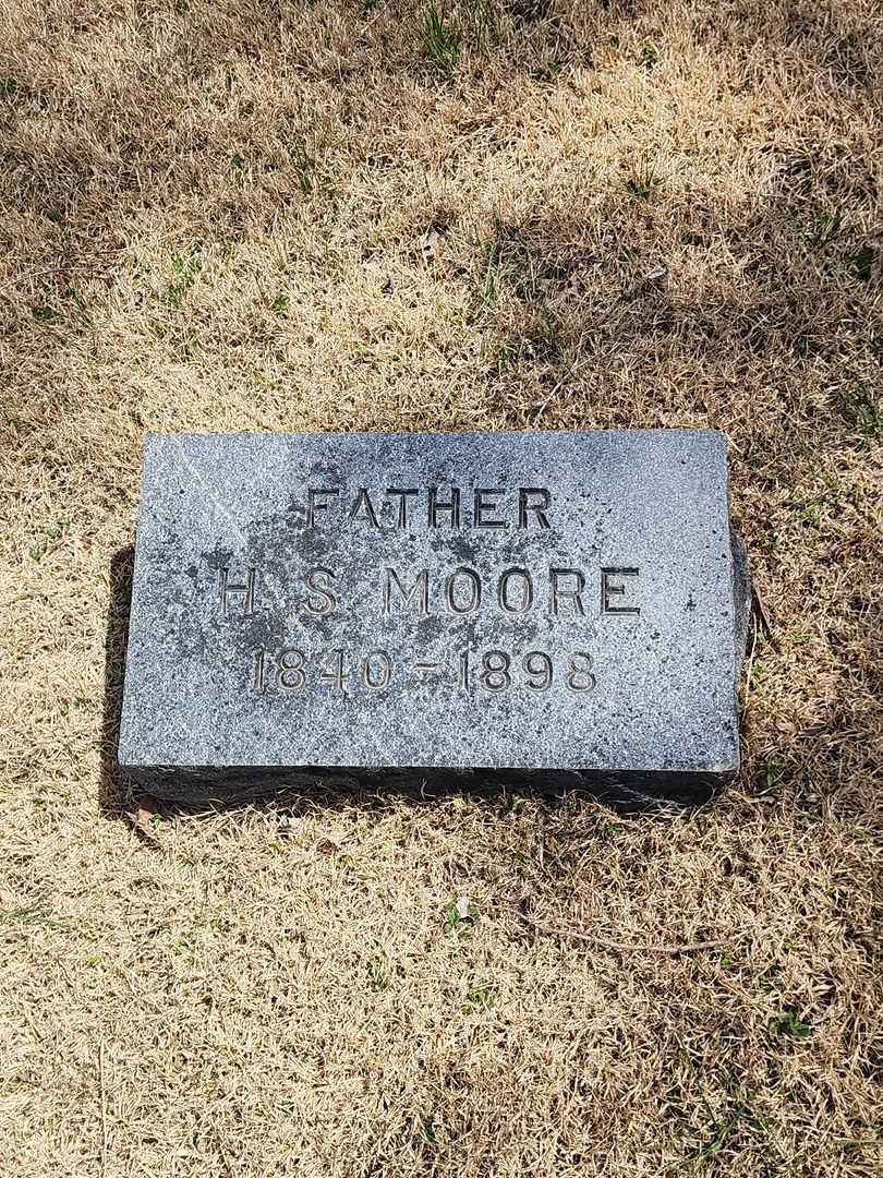 Hugh S. Moore's grave. Photo 3