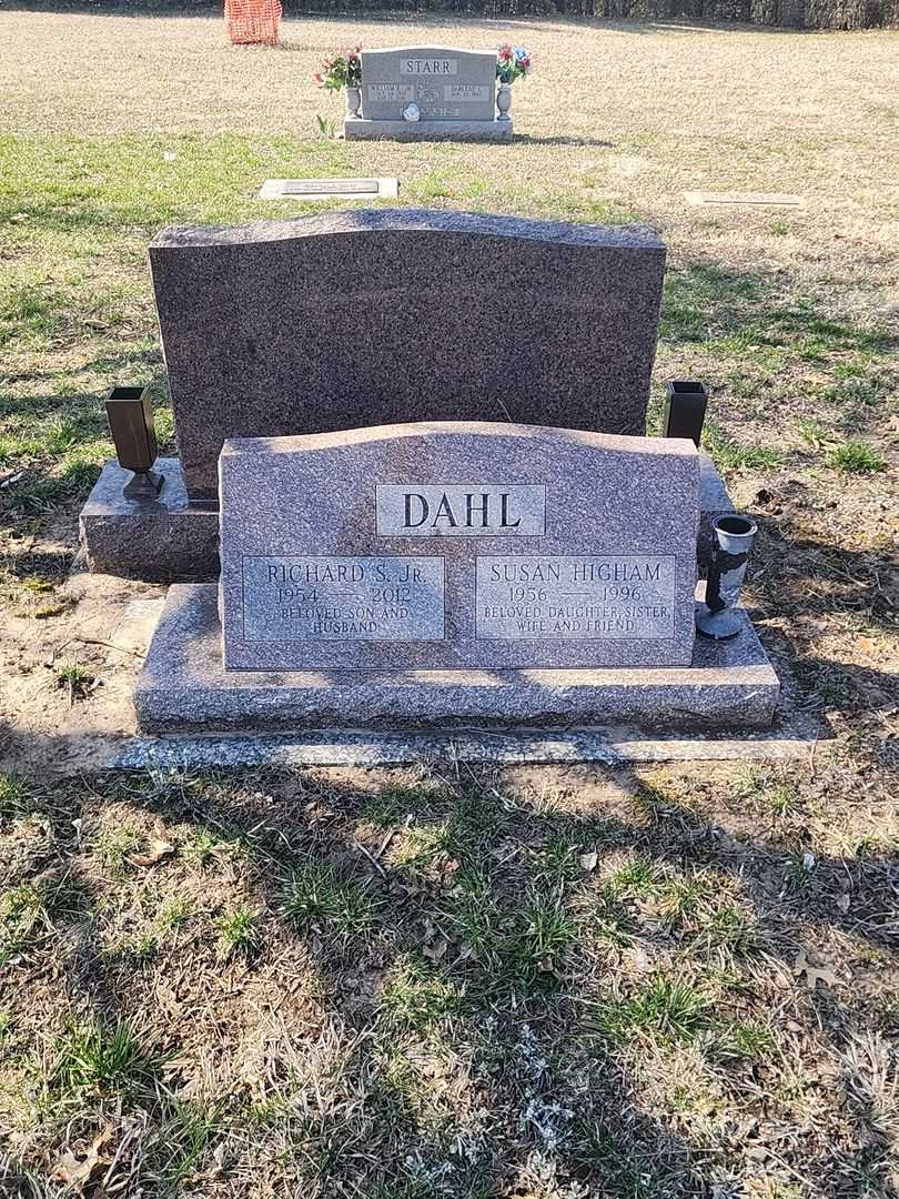 Richard Sheldon Dahl Junior's grave. Photo 1
