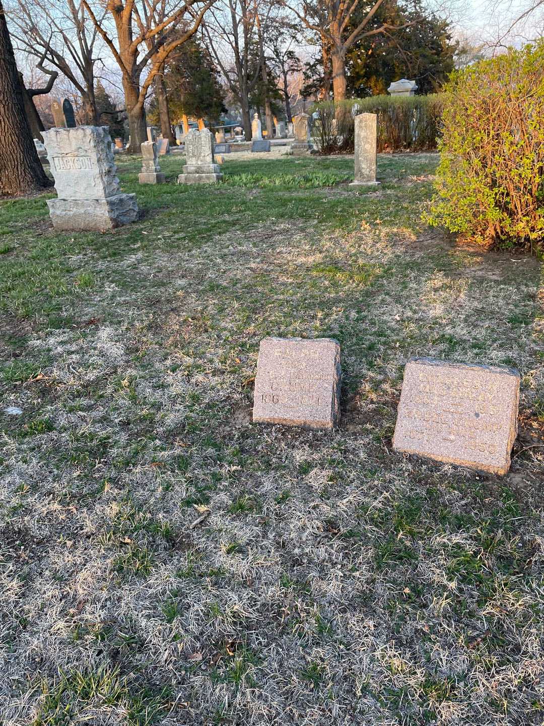 Ralph Crump's grave. Photo 2