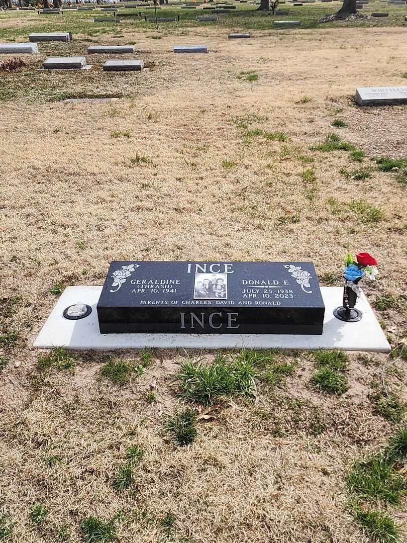Donald E. Ince's grave. Photo 1
