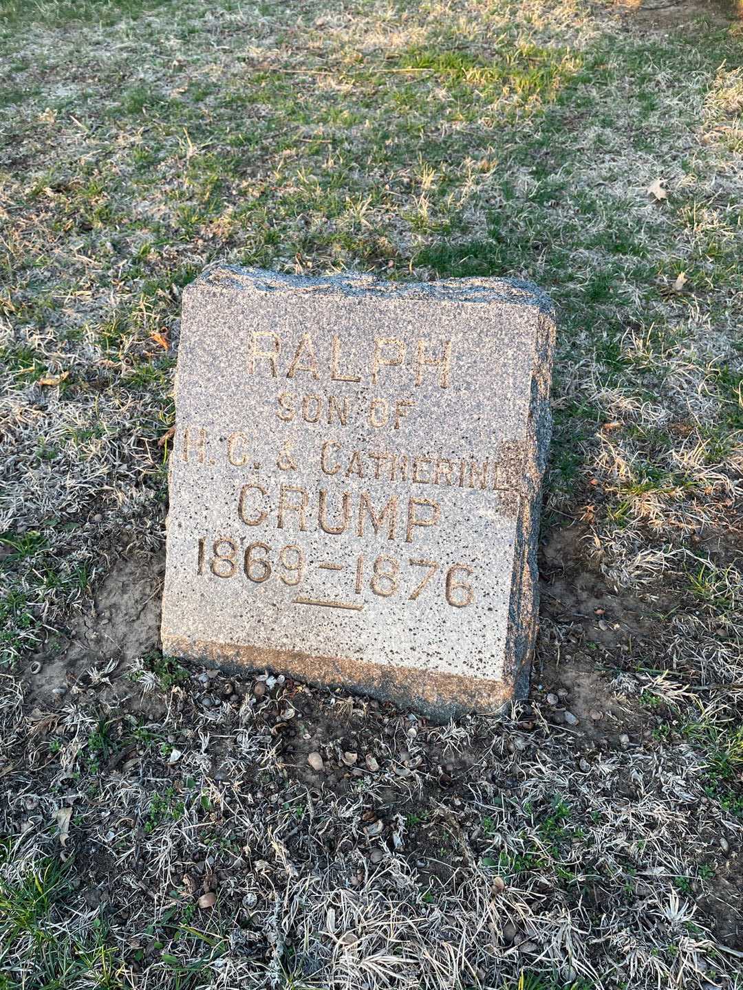 Ralph Crump's grave. Photo 3