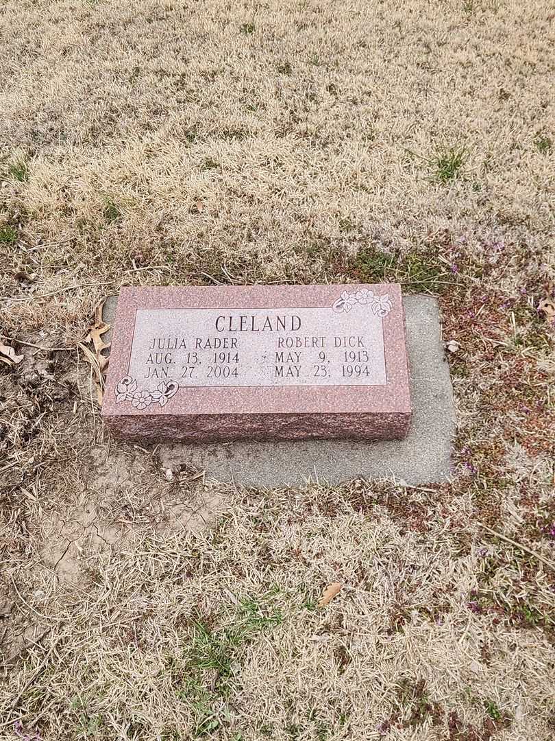 Julia E. Rader Cleland's grave. Photo 1