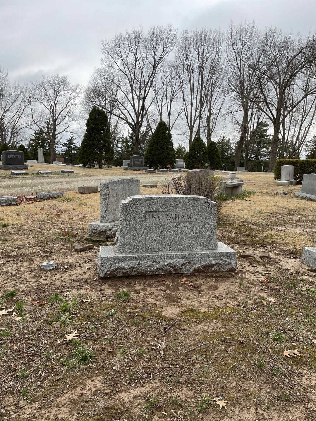 Charles Riley Ingraham's grave. Photo 1