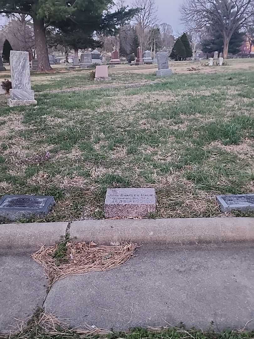 John Charles Mabie's grave. Photo 2