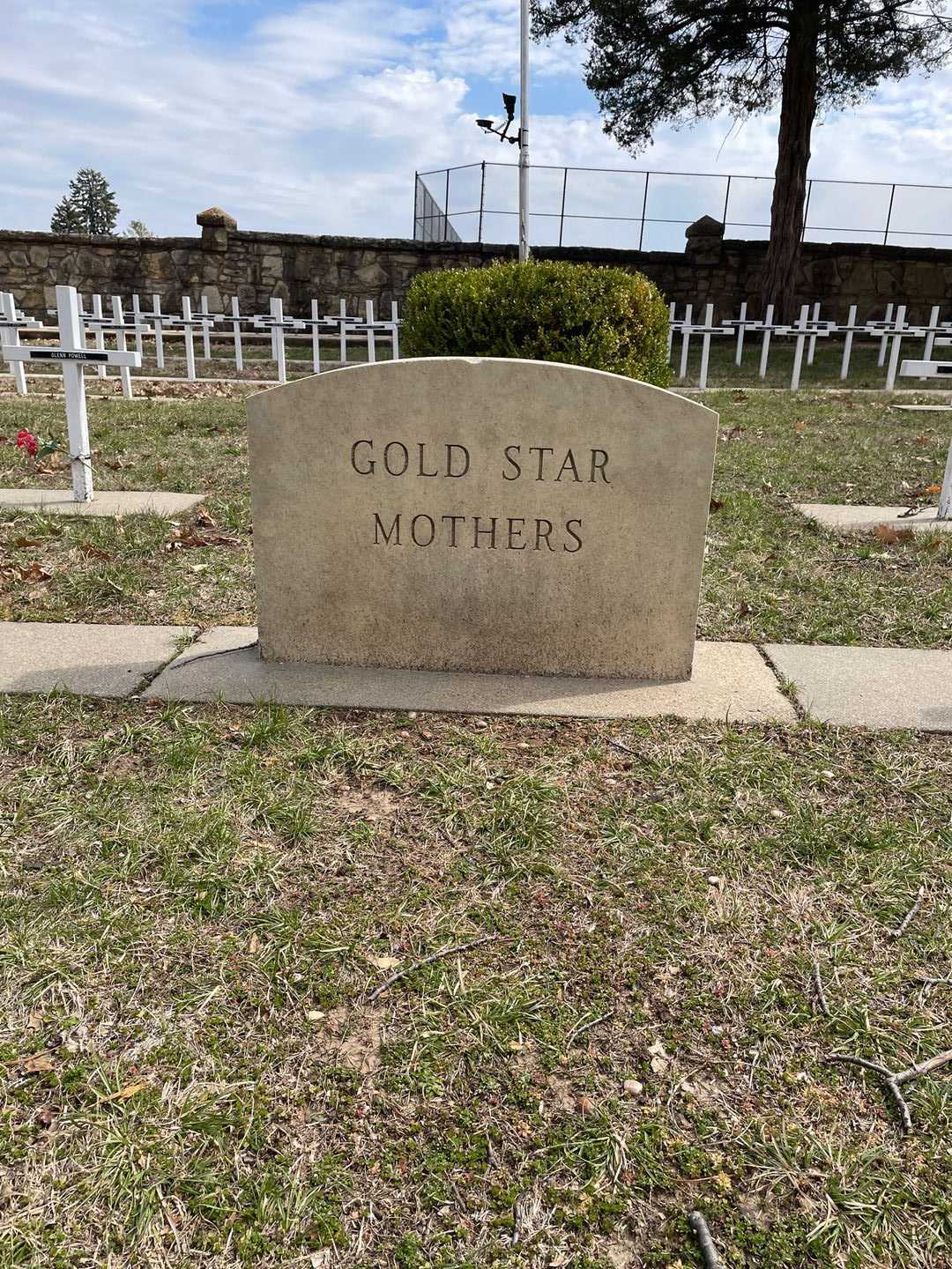Leo L. Hadley's grave. Photo 1