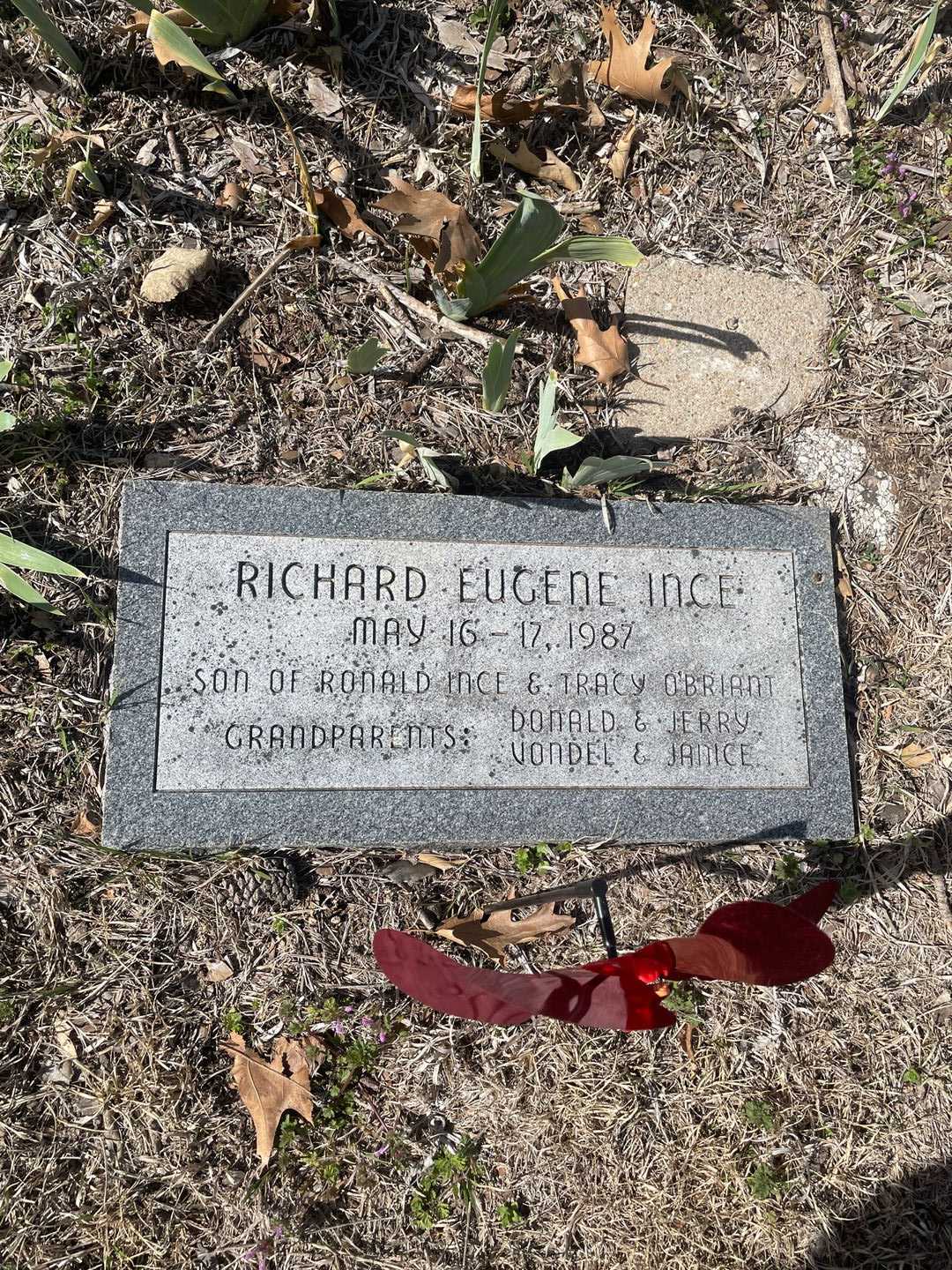 Richard Eugene Ince's grave. Photo 1