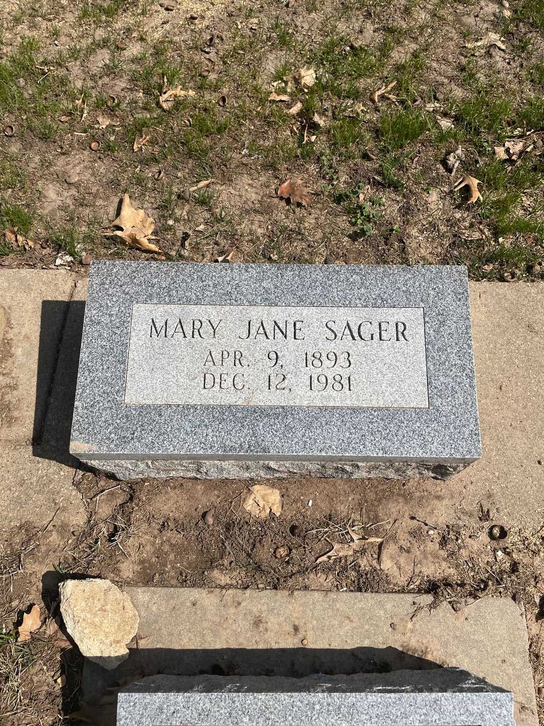 Mary Jane Sager's grave. Photo 3