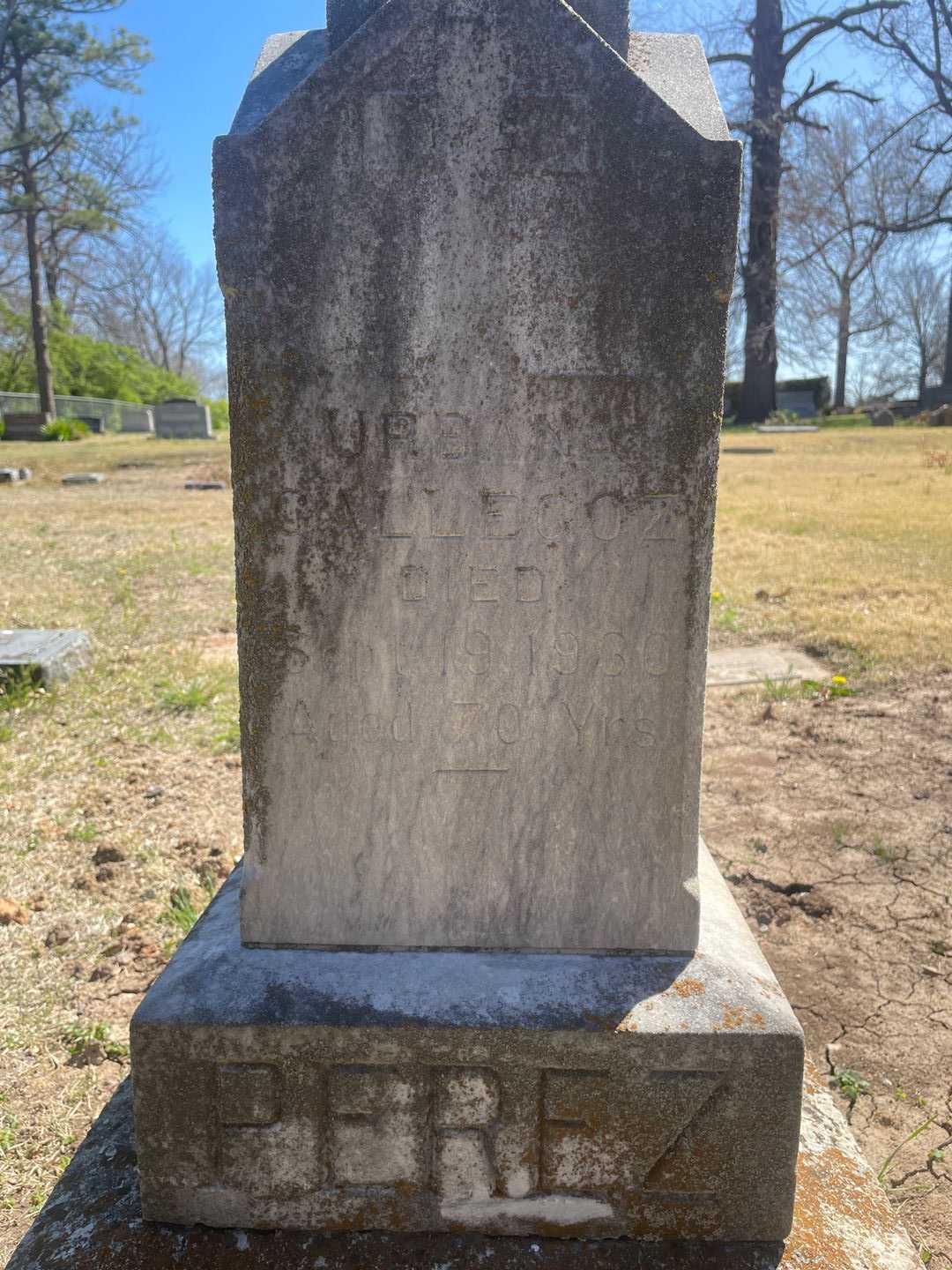 Urbana Gallegoz Perez's grave. Photo 1