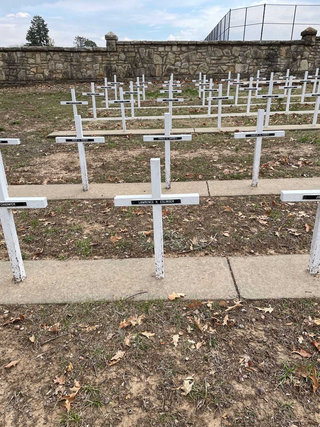 Lawrence H. Eslinger's grave. Photo 2