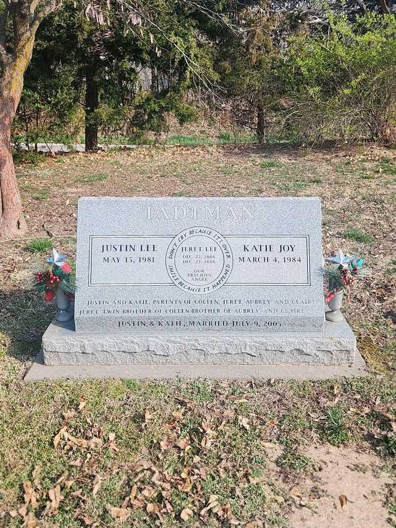 Jeret Lee Tadtman's grave. Photo 3