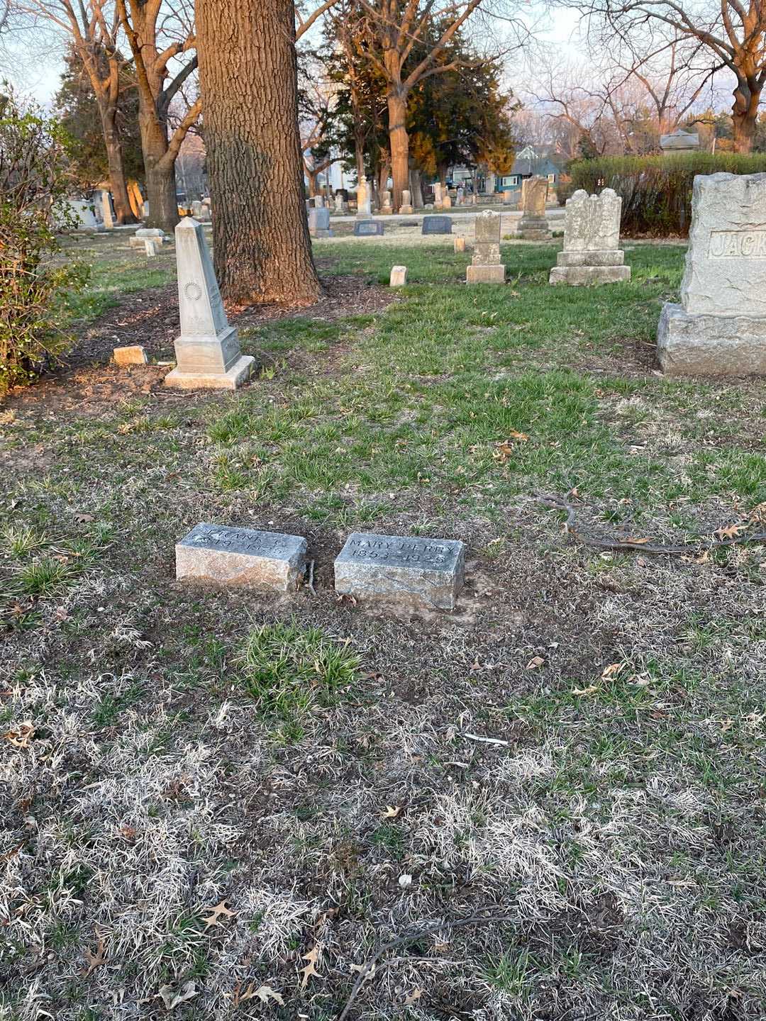 Mary Perry Jackson's grave. Photo 2