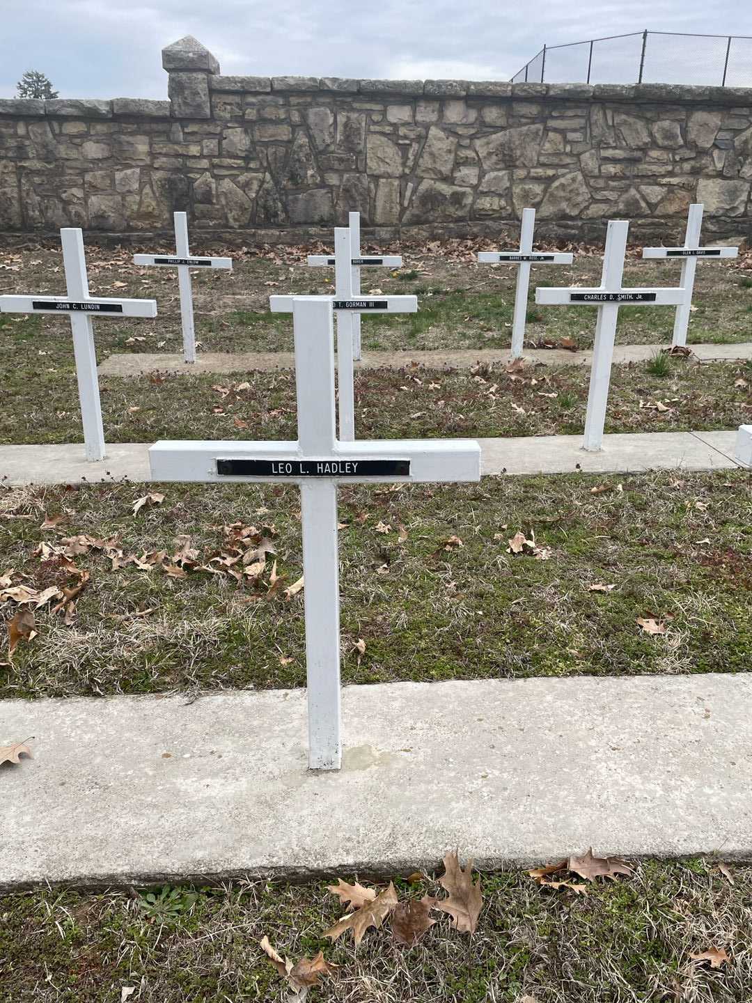 Leo L. Hadley's grave. Photo 3