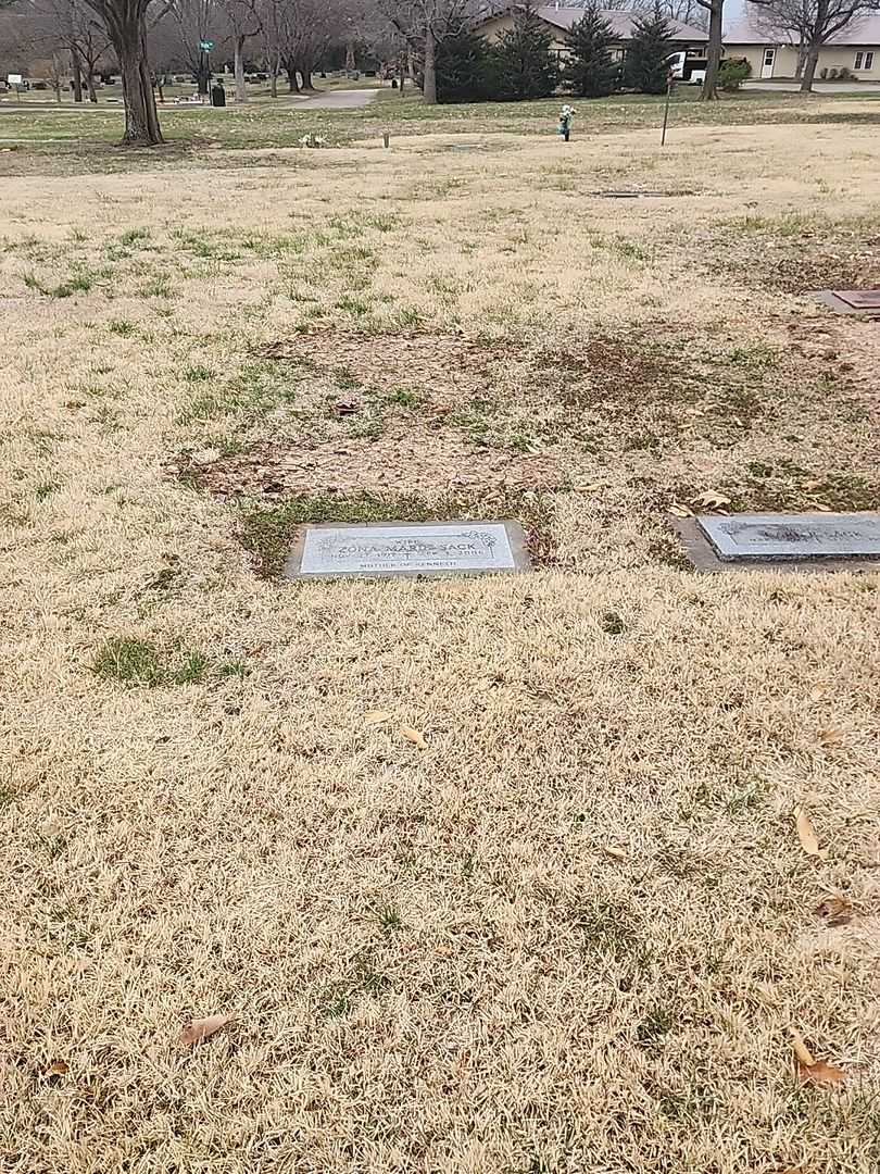 Zona Marie Sack's grave. Photo 2