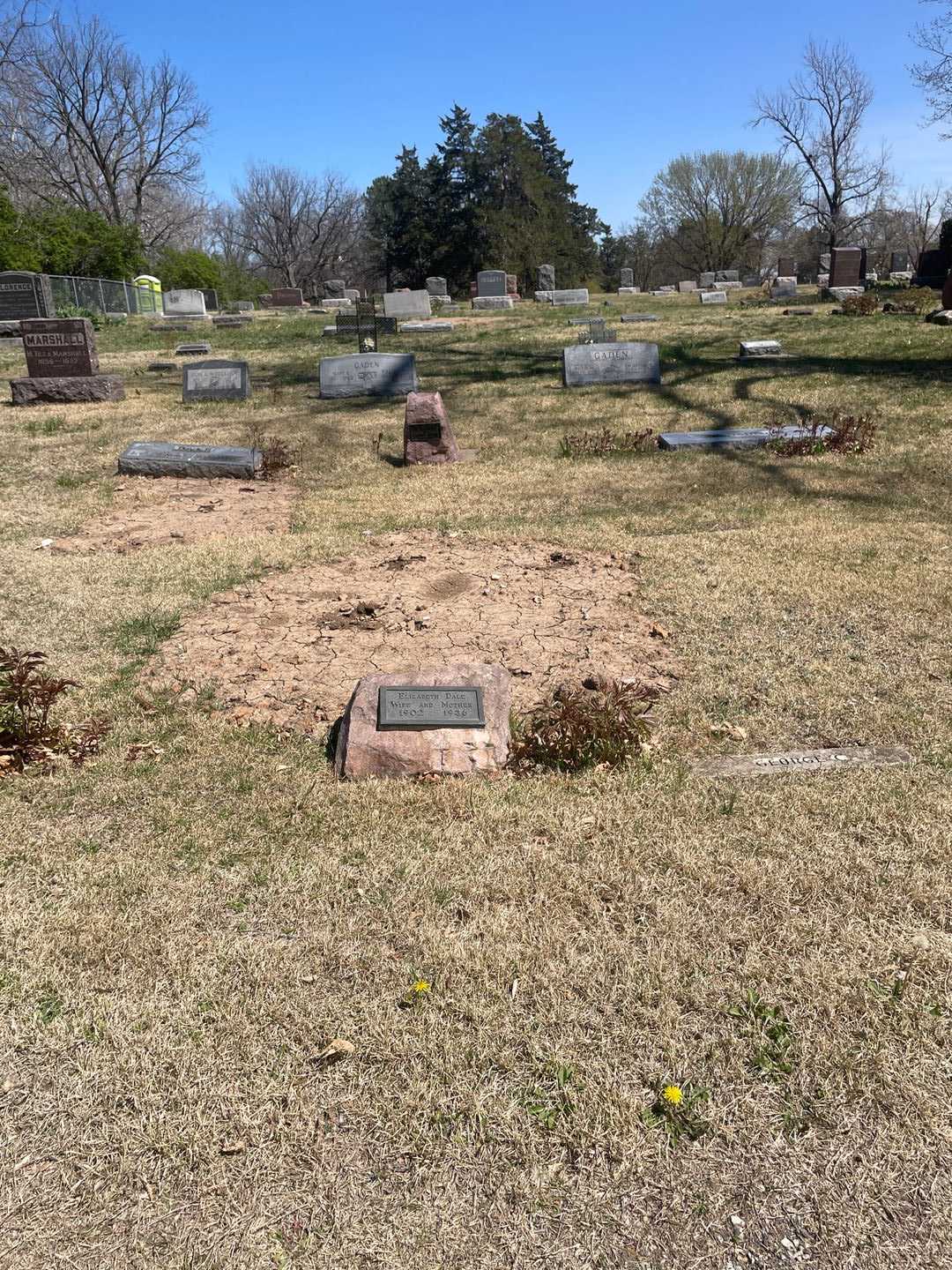 Elizabeth Havenstein Dale's grave. Photo 2